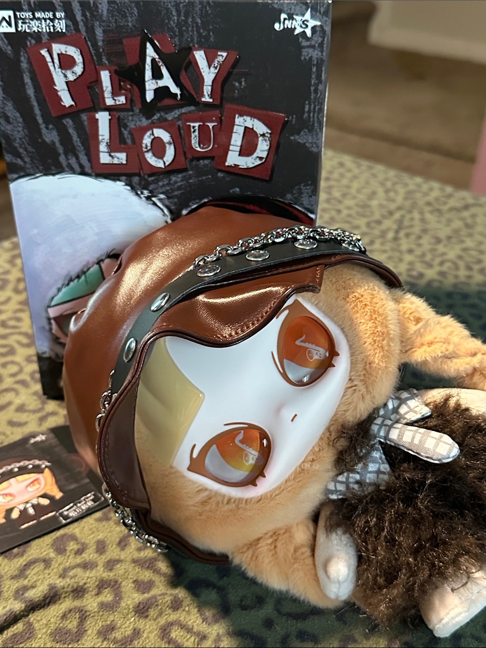 🚨2/$15🚨 Inn’s Play Loud Plush Pendant Brown Hat Round and Loud